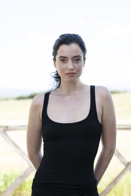 Ribbed tank top with shelf bra in black