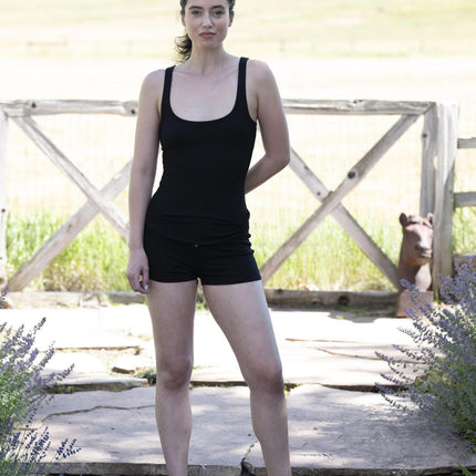 Ribbed tank top with shelf bra in black