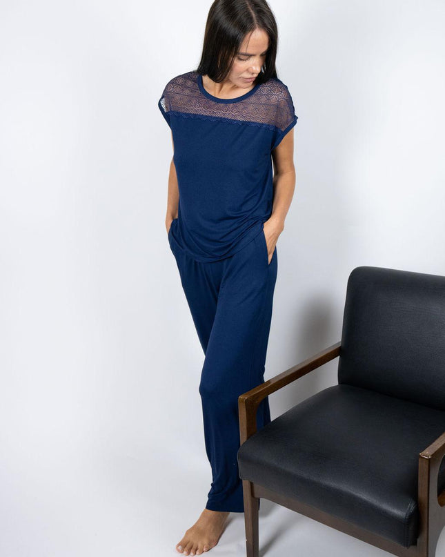 Nora t-shirt with pants set